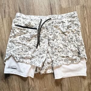 NWOT Raw Gear 3” Lined Performance Shorts Digital White Camo Mens Size Small